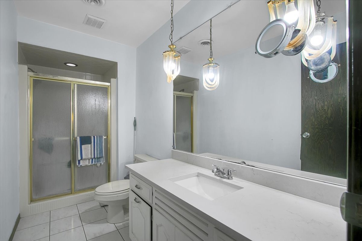 3033 E Hickory Lane, Crete, IL 60417