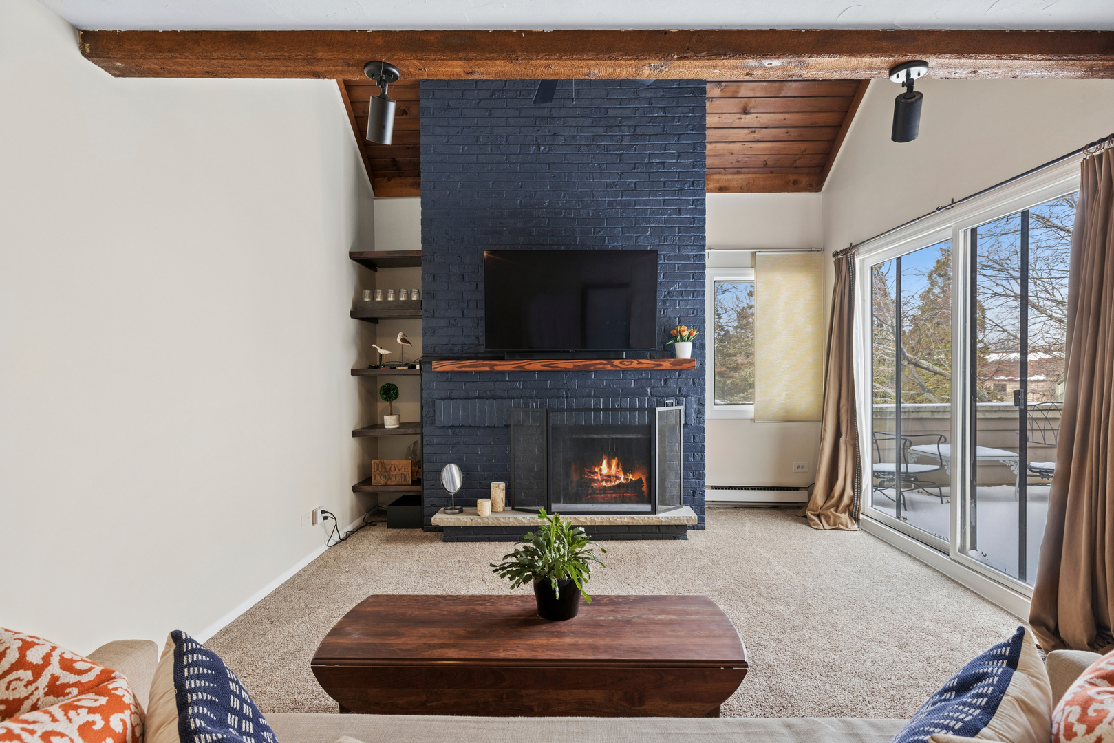 2930 Frontenac Street #207, North Chicago, IL 60064