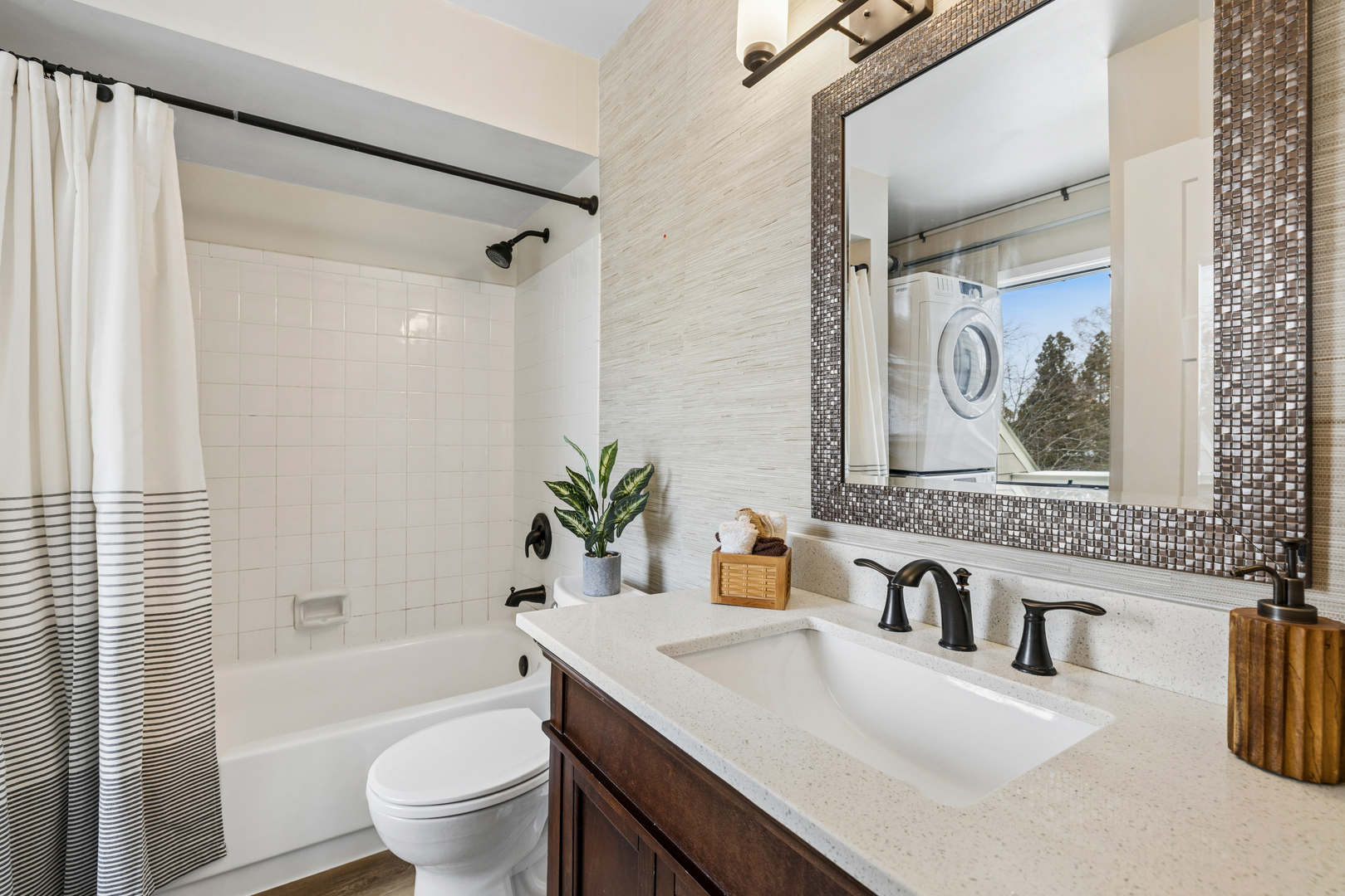 2930 Frontenac Street #207, North Chicago, IL 60064