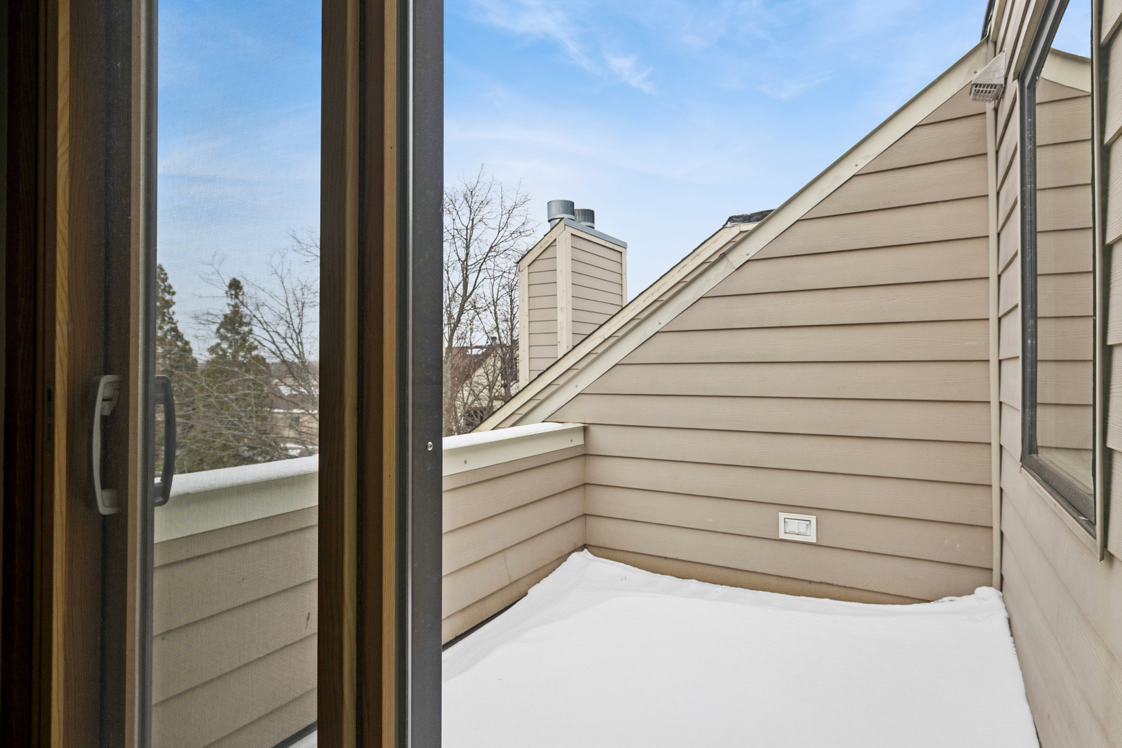 2930 Frontenac Street #207, North Chicago, IL 60064