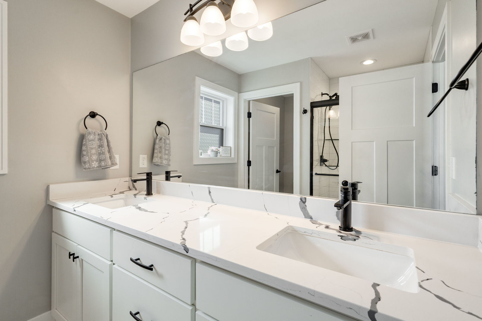 1059 Hummingbird Lane, Peotone, IL 60468