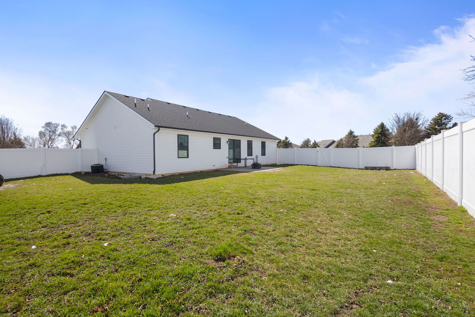 1059 Hummingbird Lane, Peotone, IL 60468