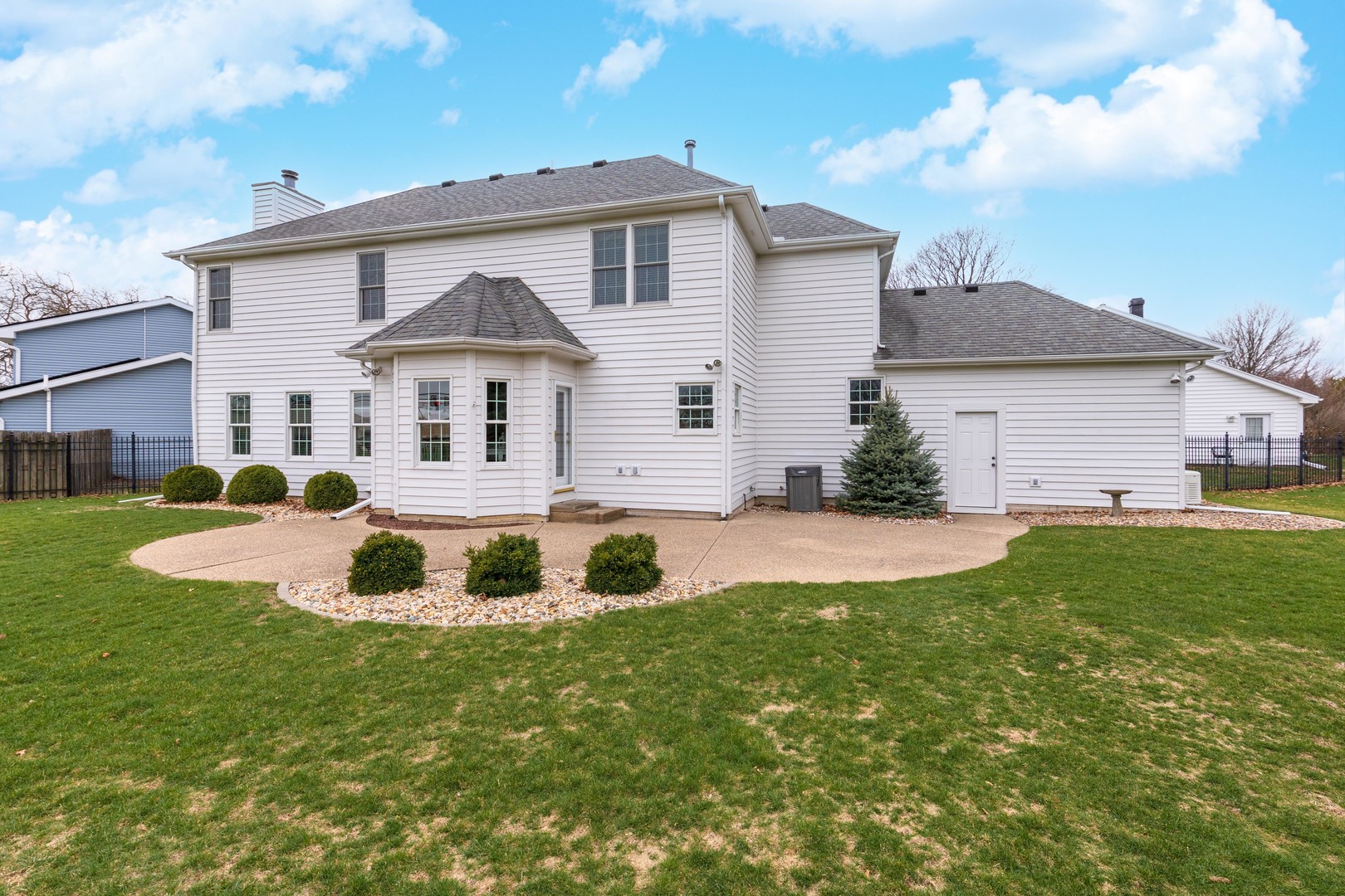 3 Jill Court, Bloomington, IL 61701