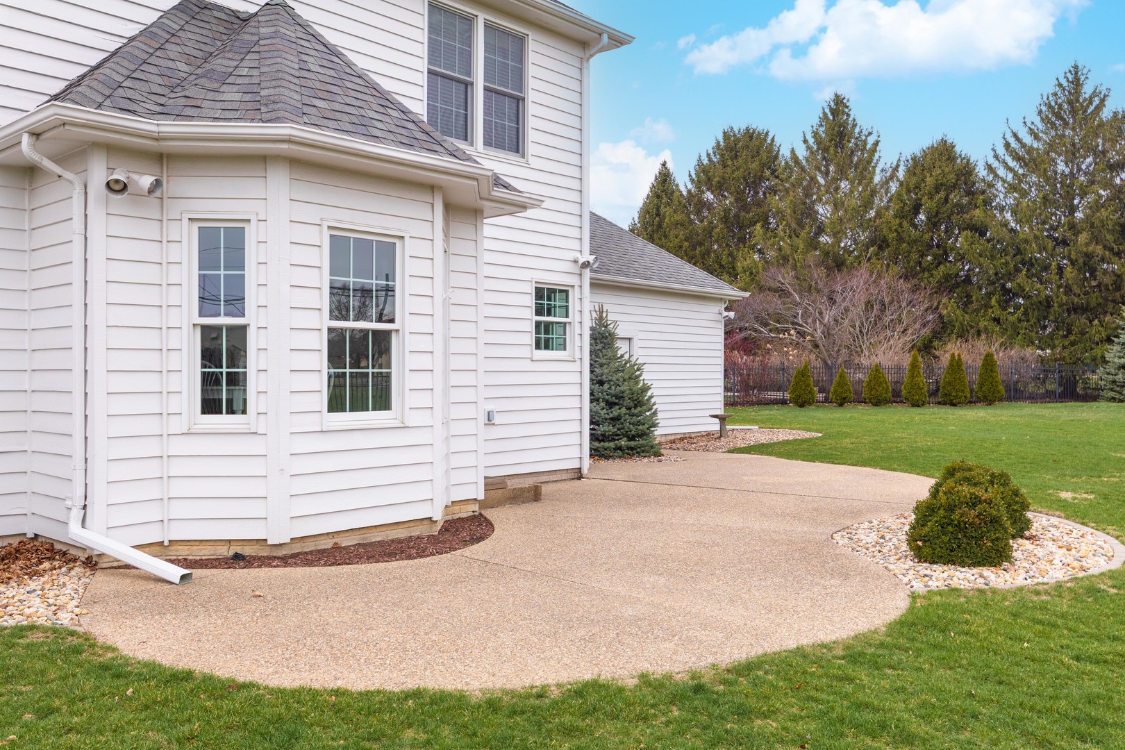 3 Jill Court, Bloomington, IL 61701