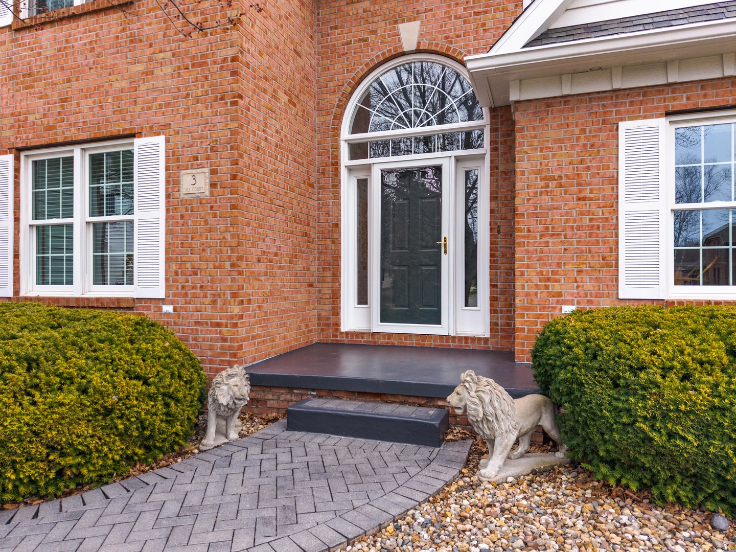 3 Jill Court, Bloomington, IL 61701