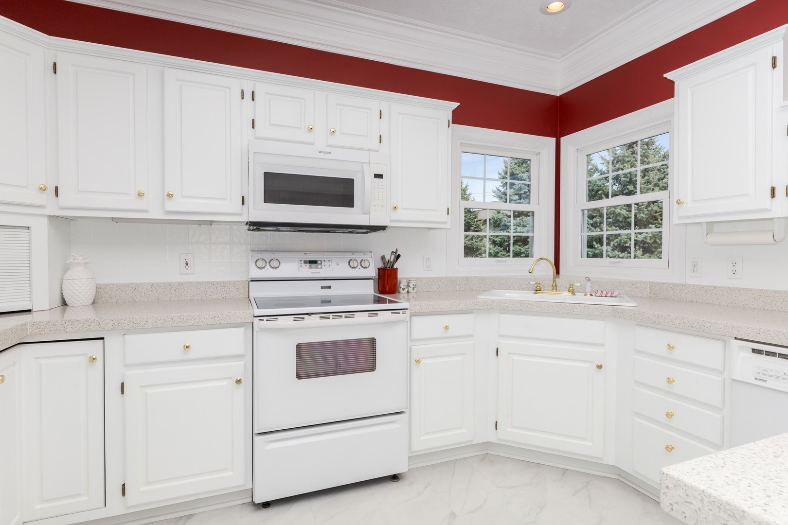 3 Jill Court, Bloomington, IL 61701