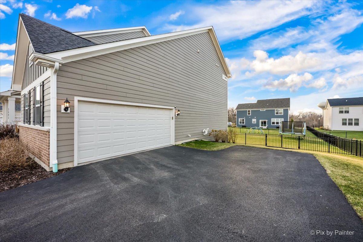 3691 Skyglade Drive, Elgin, IL 60124