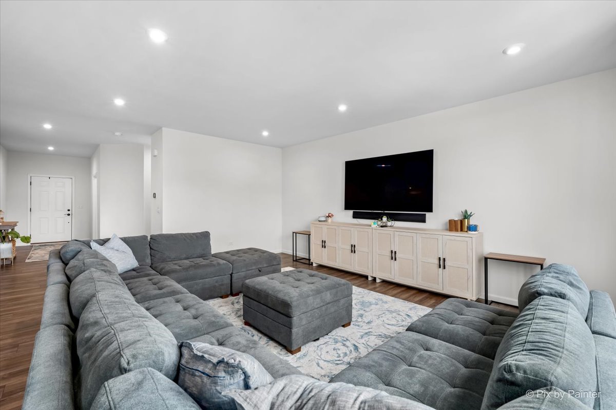 3691 Skyglade Drive, Elgin, IL 60124