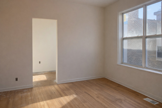 3144 W LEXINGTON Avenue, Chicago, IL 60612