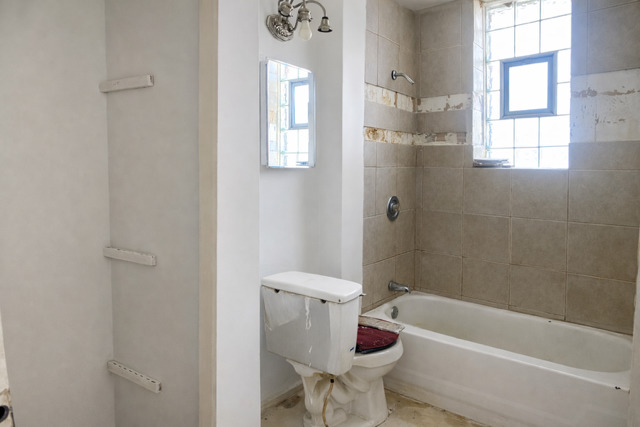 3144 W LEXINGTON Avenue, Chicago, IL 60612