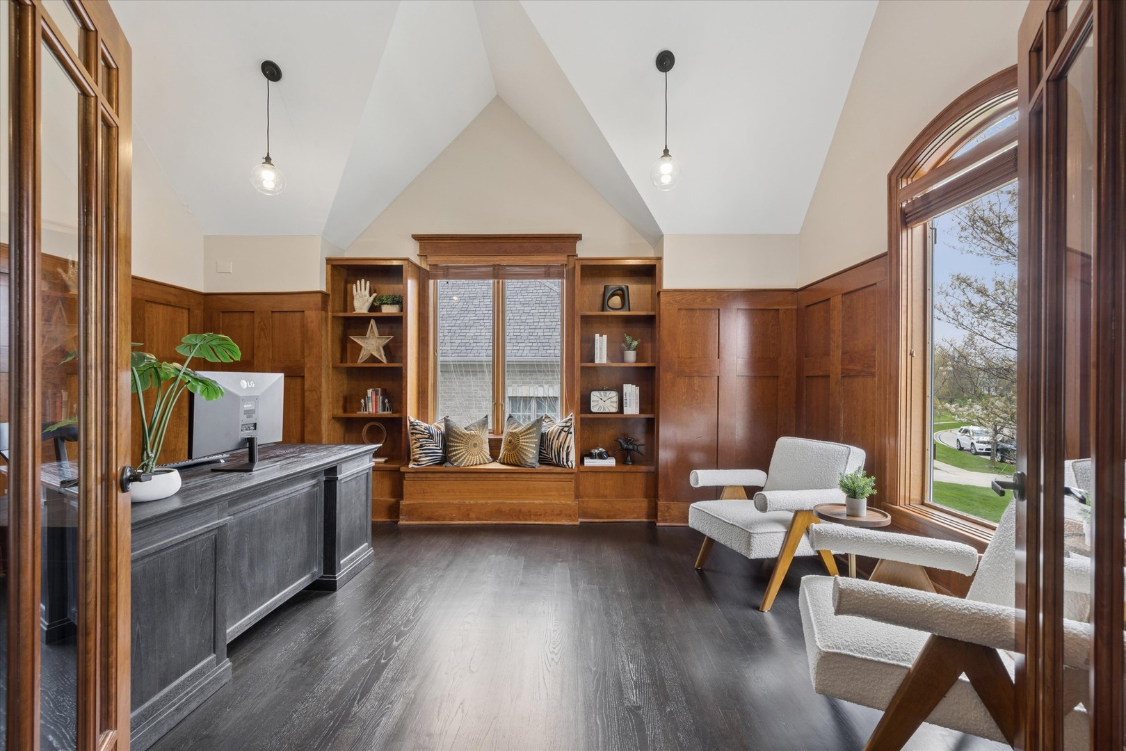 521 River Ridge Drive, St. Charles, IL 60175