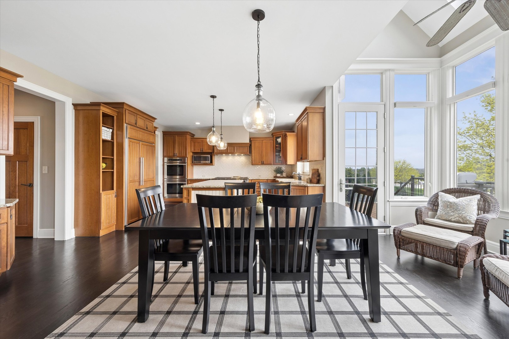 521 River Ridge Drive, St. Charles, IL 60175