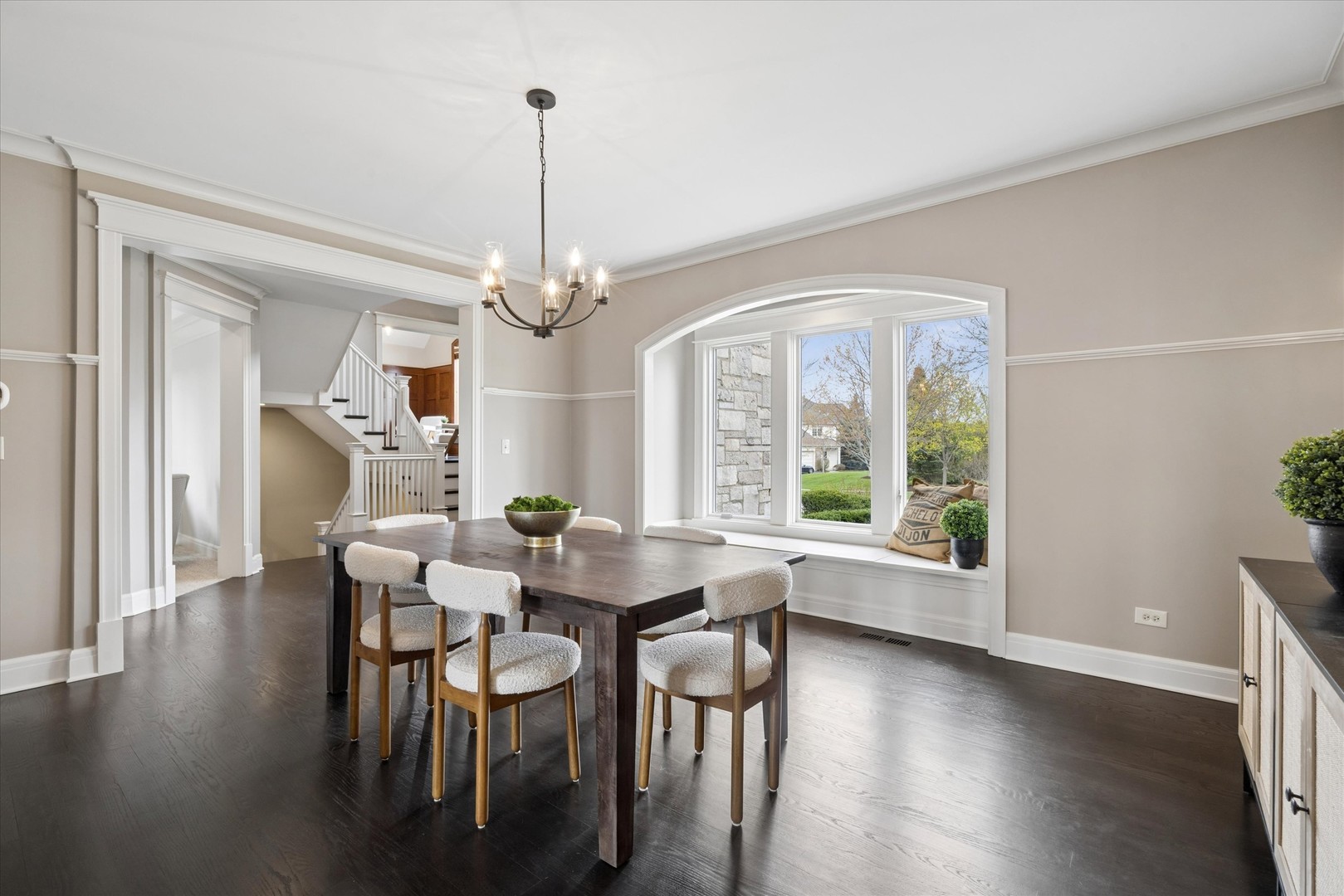 521 River Ridge Drive, St. Charles, IL 60175