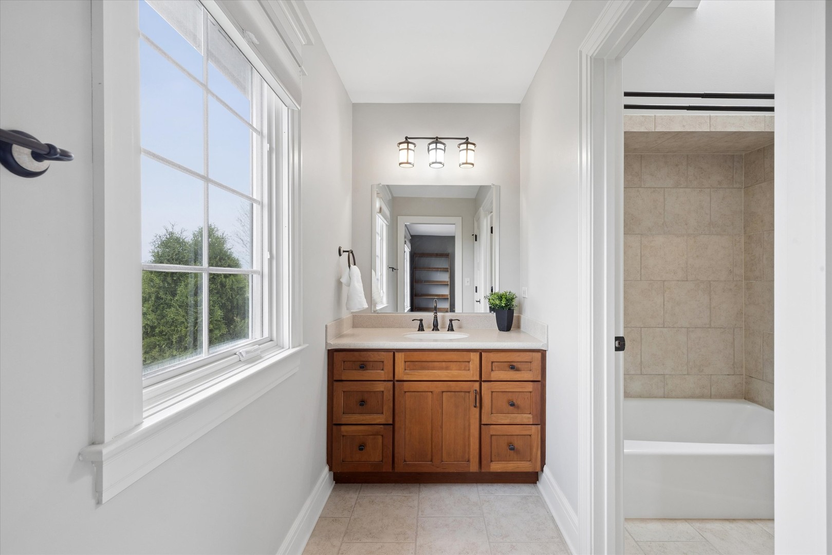 521 River Ridge Drive, St. Charles, IL 60175