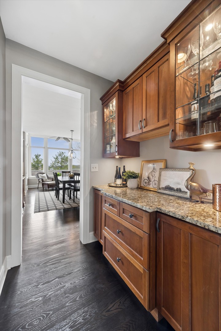 521 River Ridge Drive, St. Charles, IL 60175