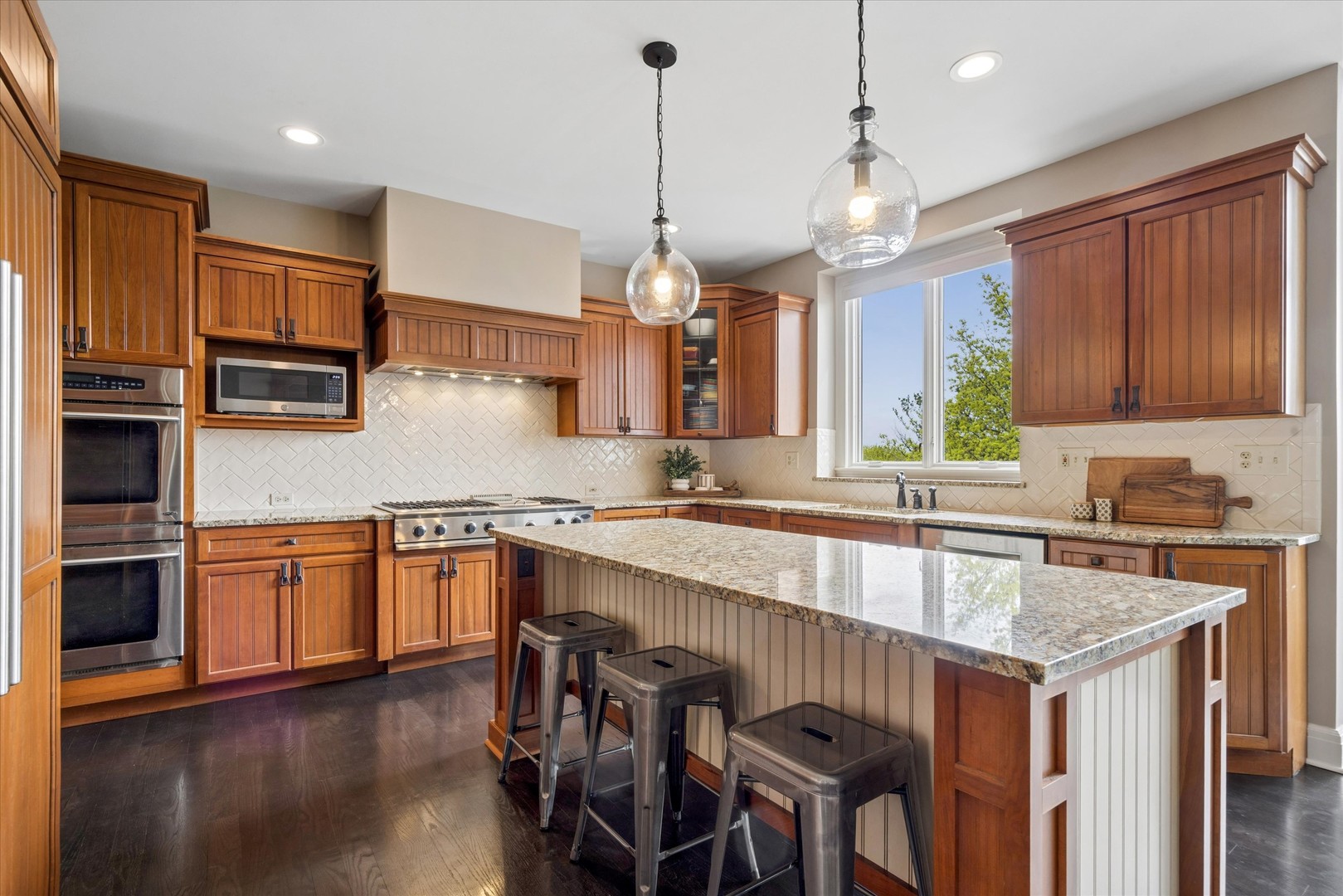 521 River Ridge Drive, St. Charles, IL 60175