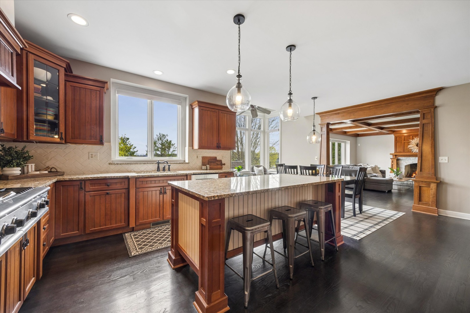 521 River Ridge Drive, St. Charles, IL 60175