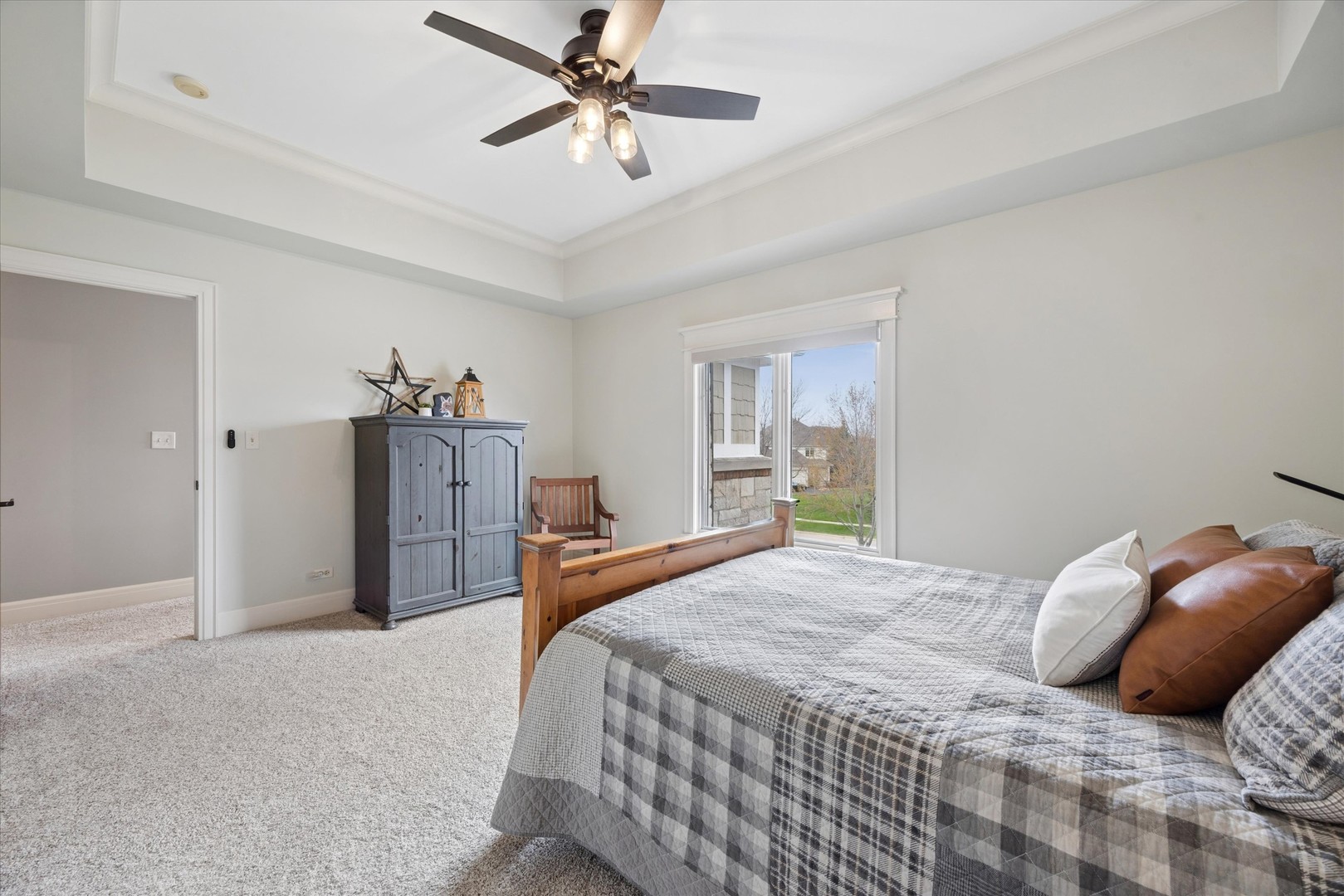 521 River Ridge Drive, St. Charles, IL 60175