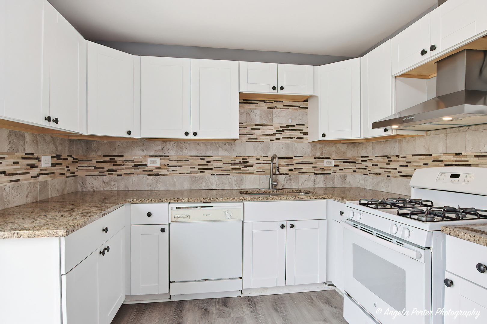 610 Larkdale Row, Wauconda, IL 60084