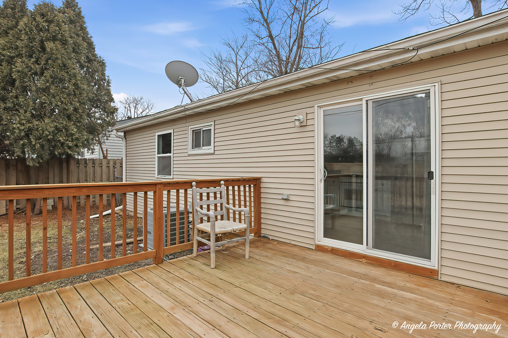 610 Larkdale Row, Wauconda, IL 60084