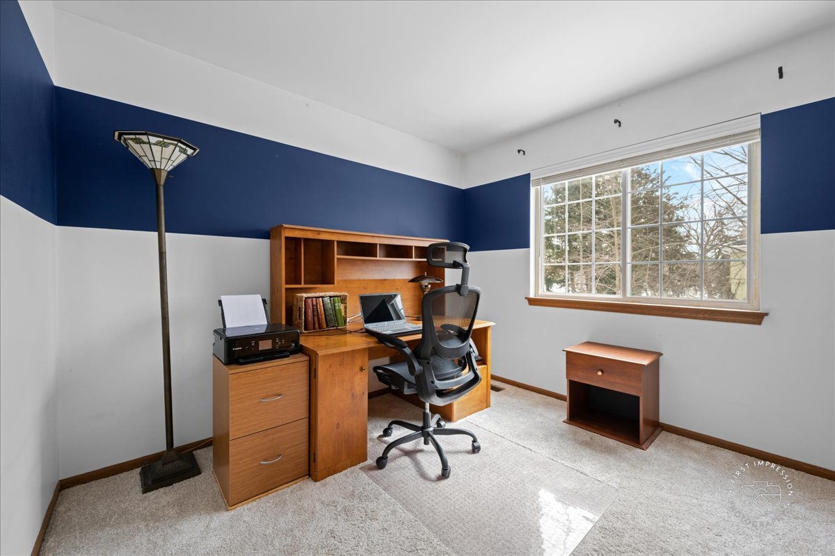 645 E State Street, South Elgin, IL 60177