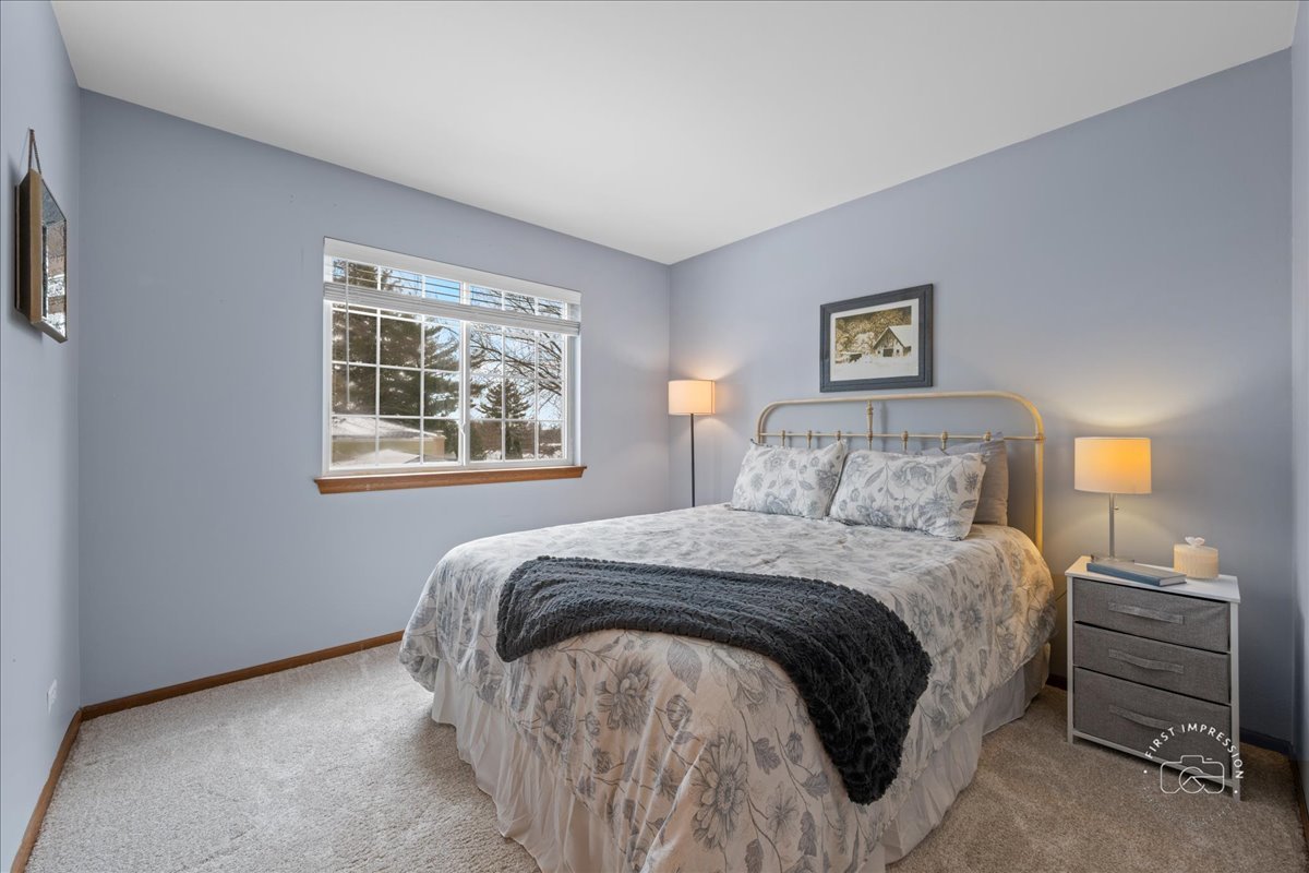 645 E State Street, South Elgin, IL 60177