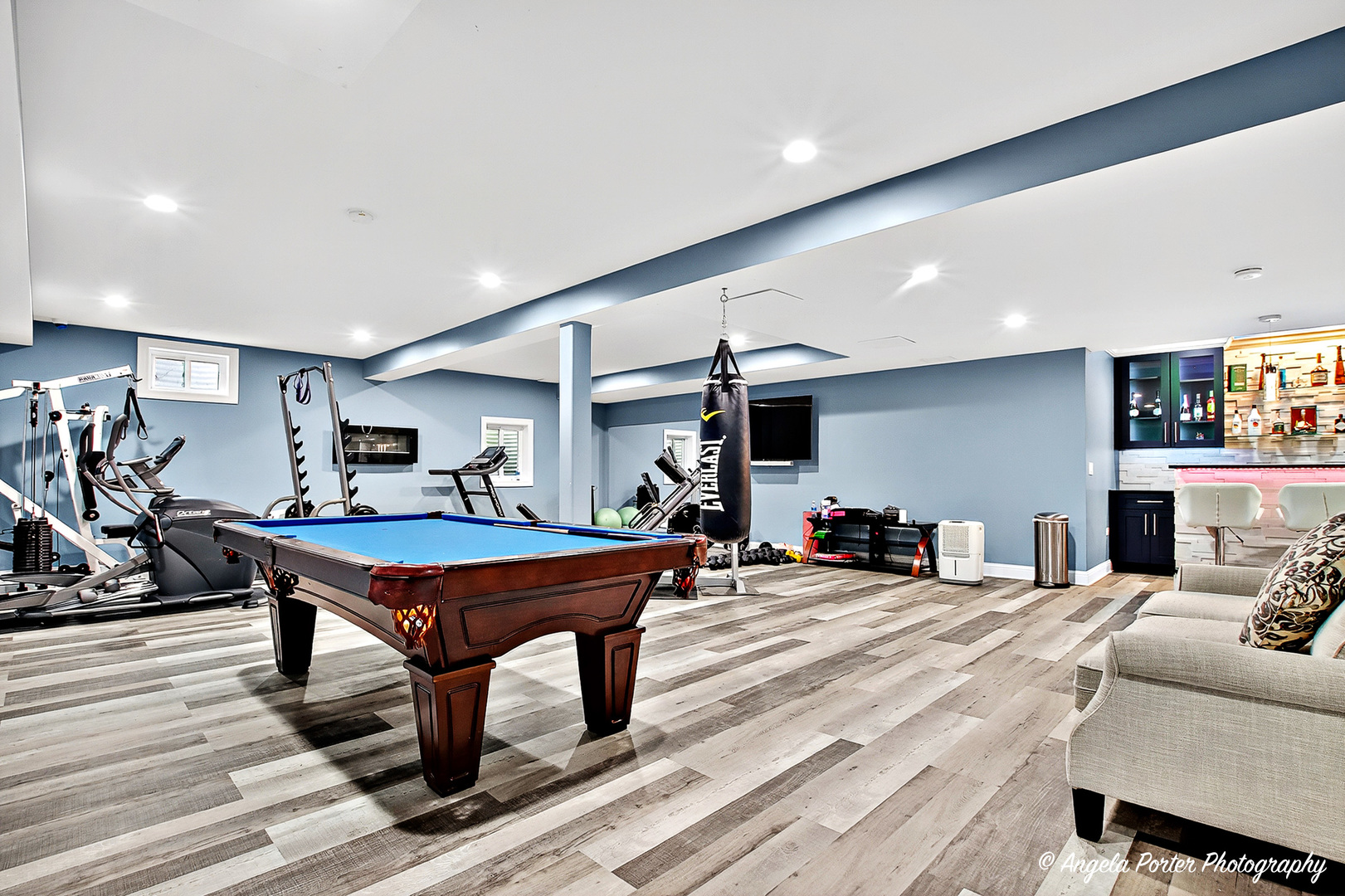 701 Caitlin Court, Grayslake, IL 60030