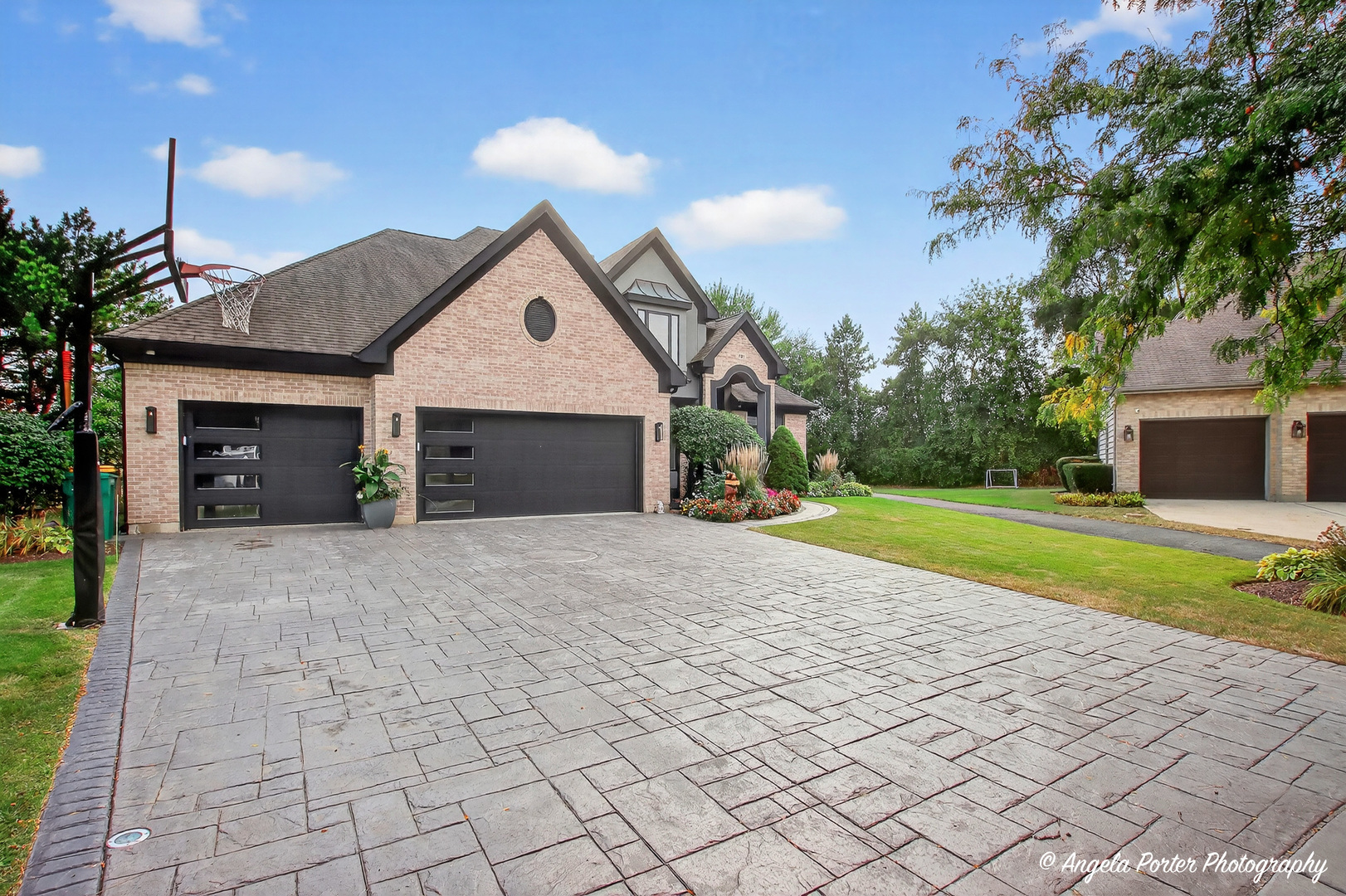 701 Caitlin Court, Grayslake, IL 60030