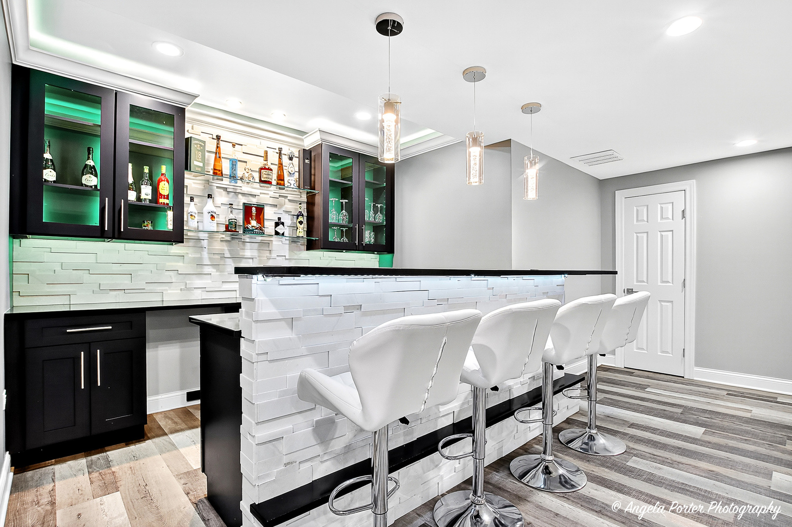 701 Caitlin Court, Grayslake, IL 60030