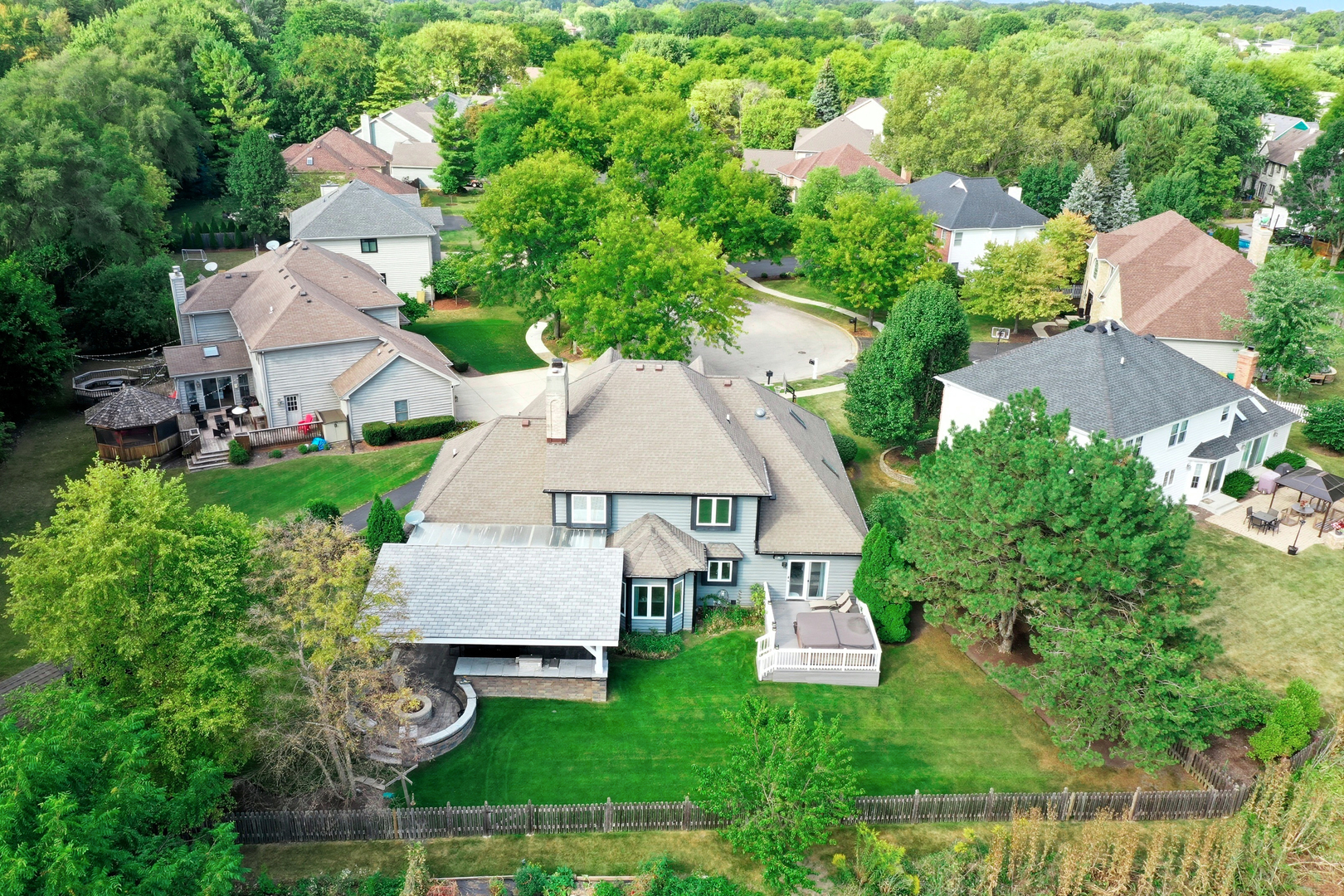 701 Caitlin Court, Grayslake, IL 60030