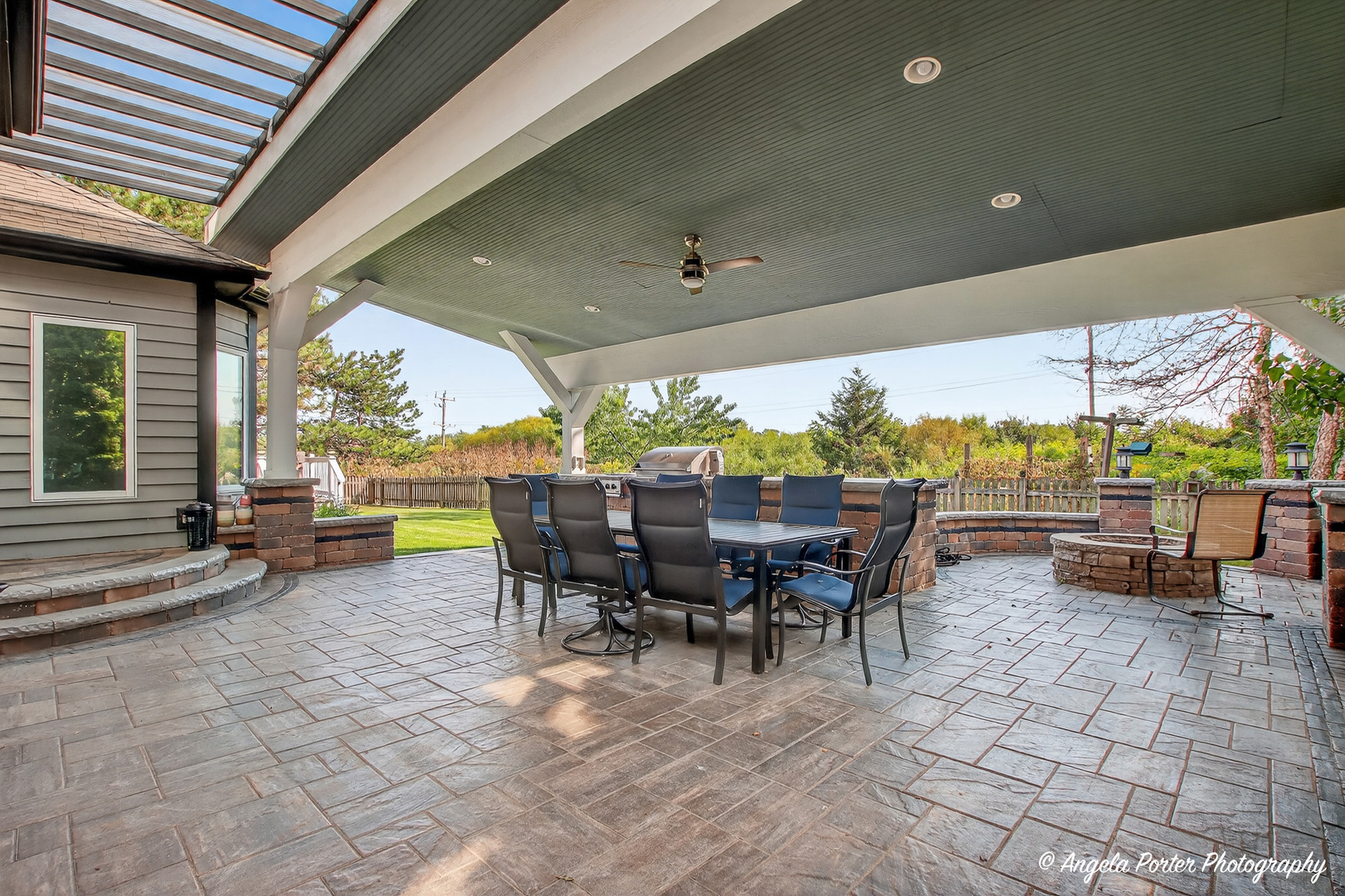 701 Caitlin Court, Grayslake, IL 60030