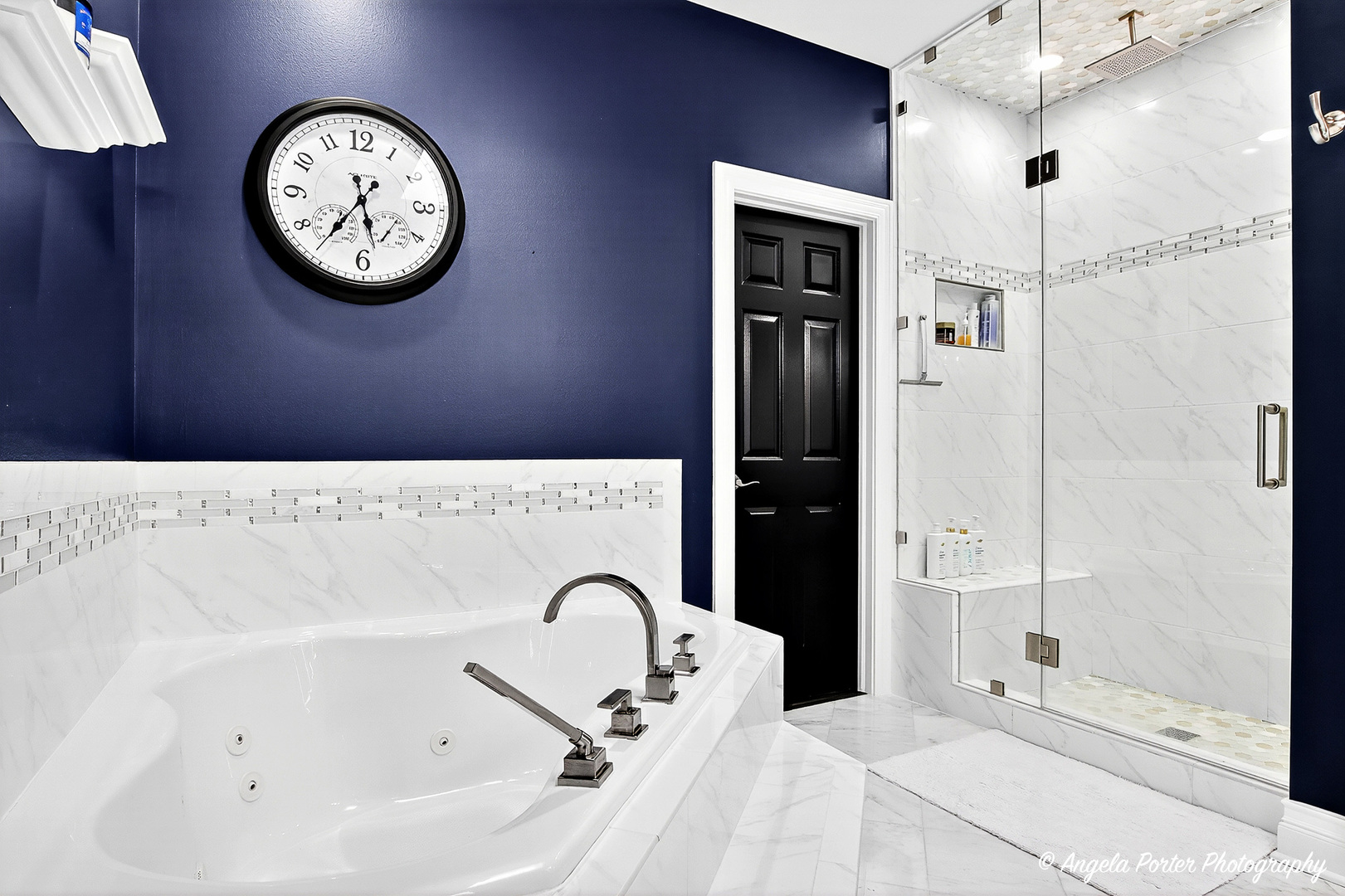 701 Caitlin Court, Grayslake, IL 60030