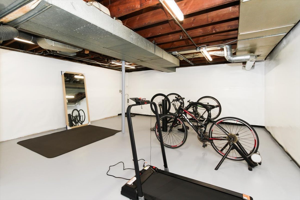 111 W Washington Boulevard, Lombard, IL 60148