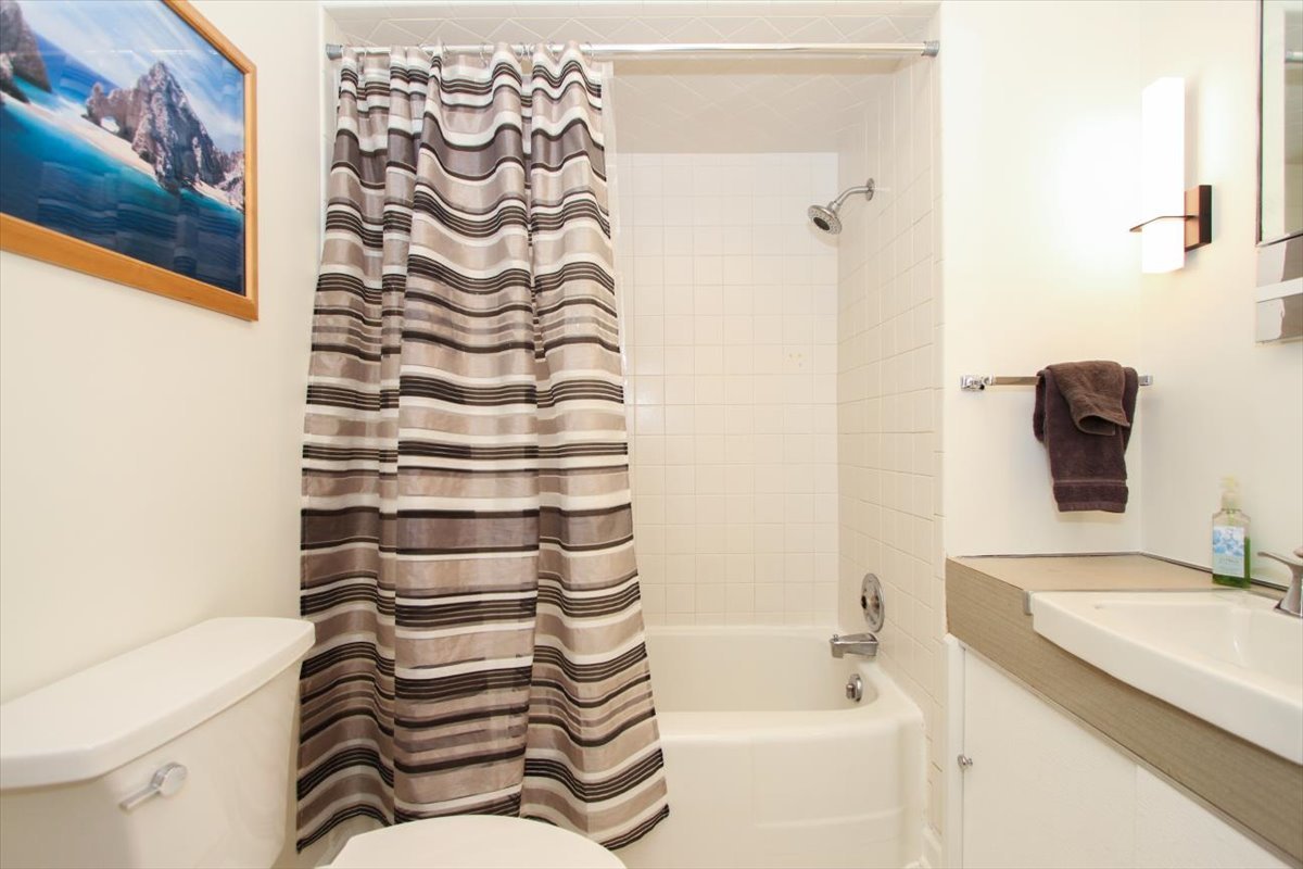 111 W Washington Boulevard, Lombard, IL 60148