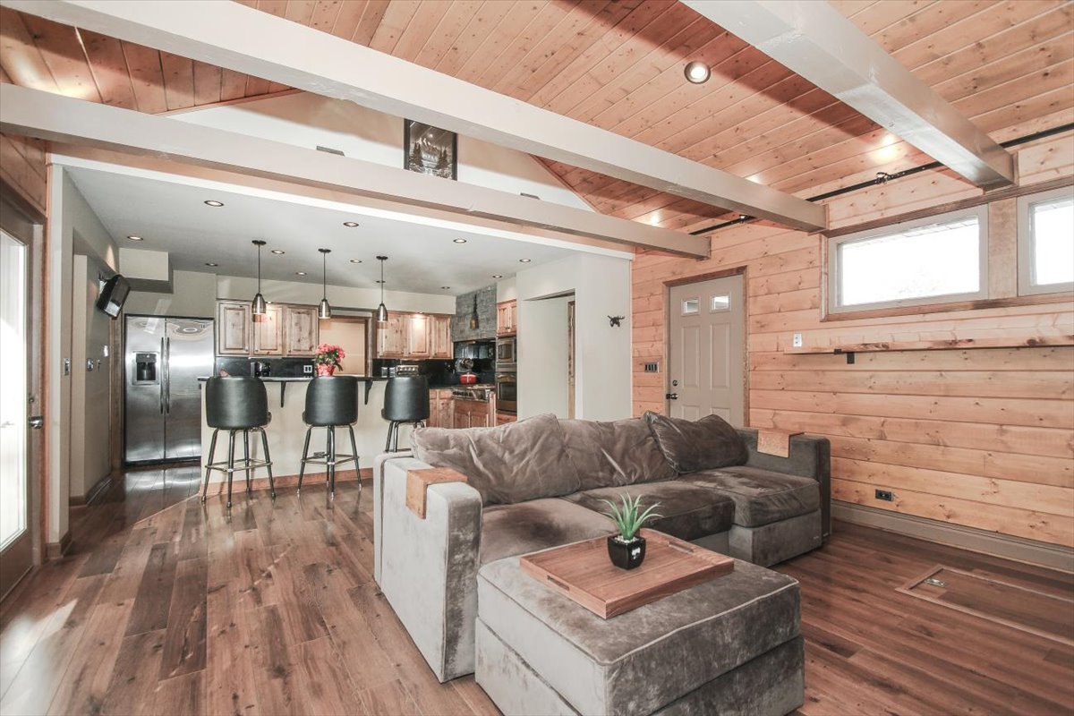 111 W Washington Boulevard, Lombard, IL 60148