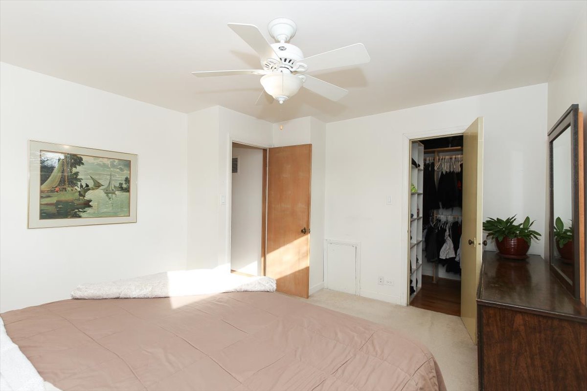 111 W Washington Boulevard, Lombard, IL 60148