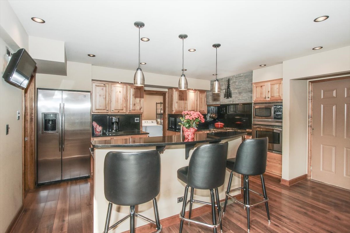 111 W Washington Boulevard, Lombard, IL 60148