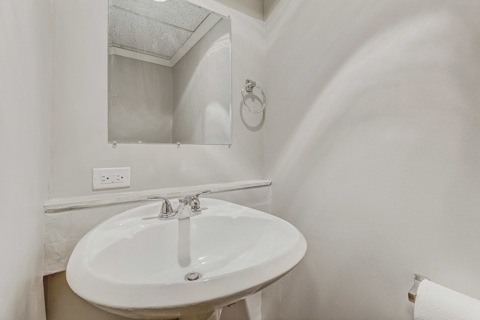 1906 W Greendale Avenue, Park Ridge, IL 60068