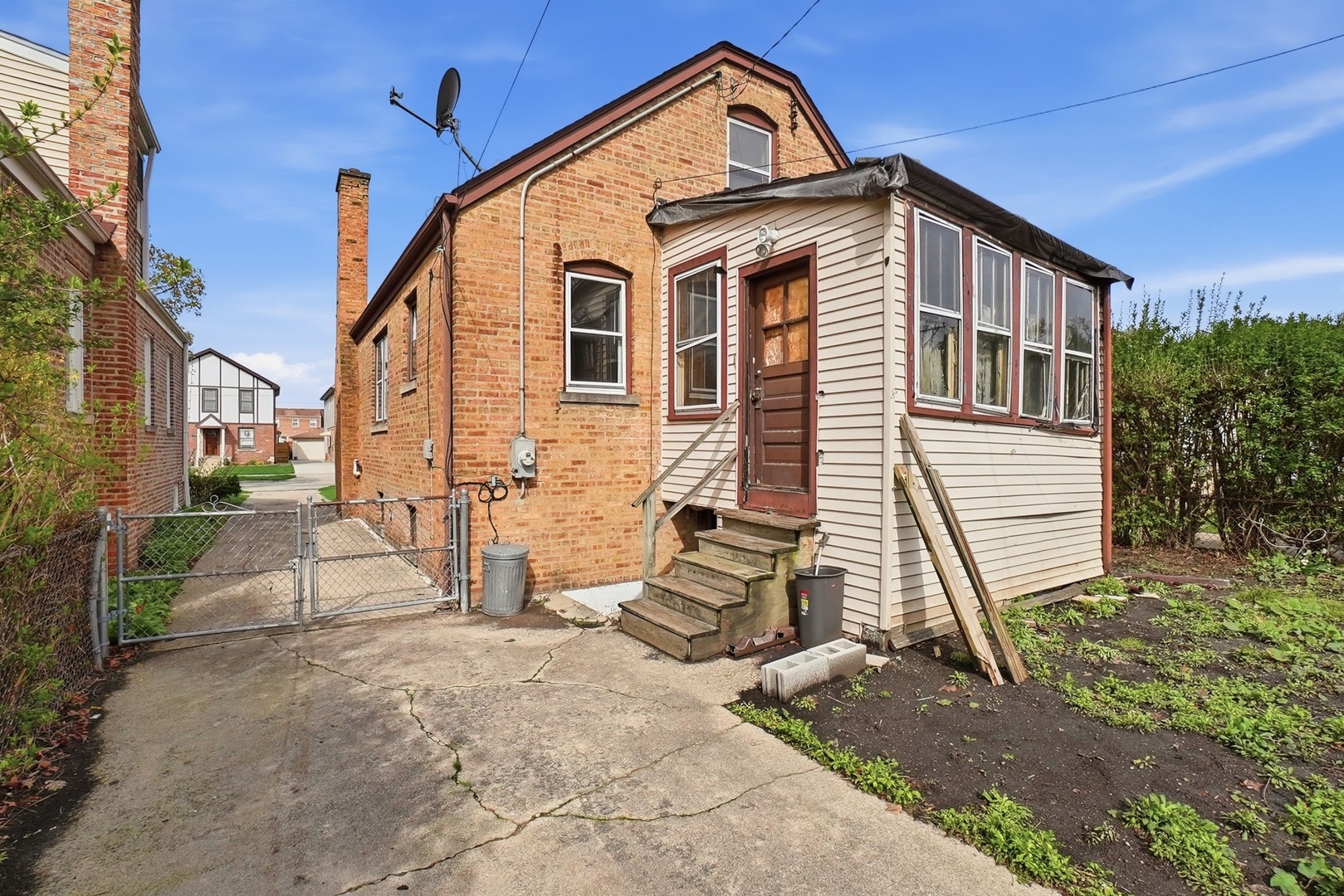 7339 N Osceola Avenue, Chicago, IL 60631