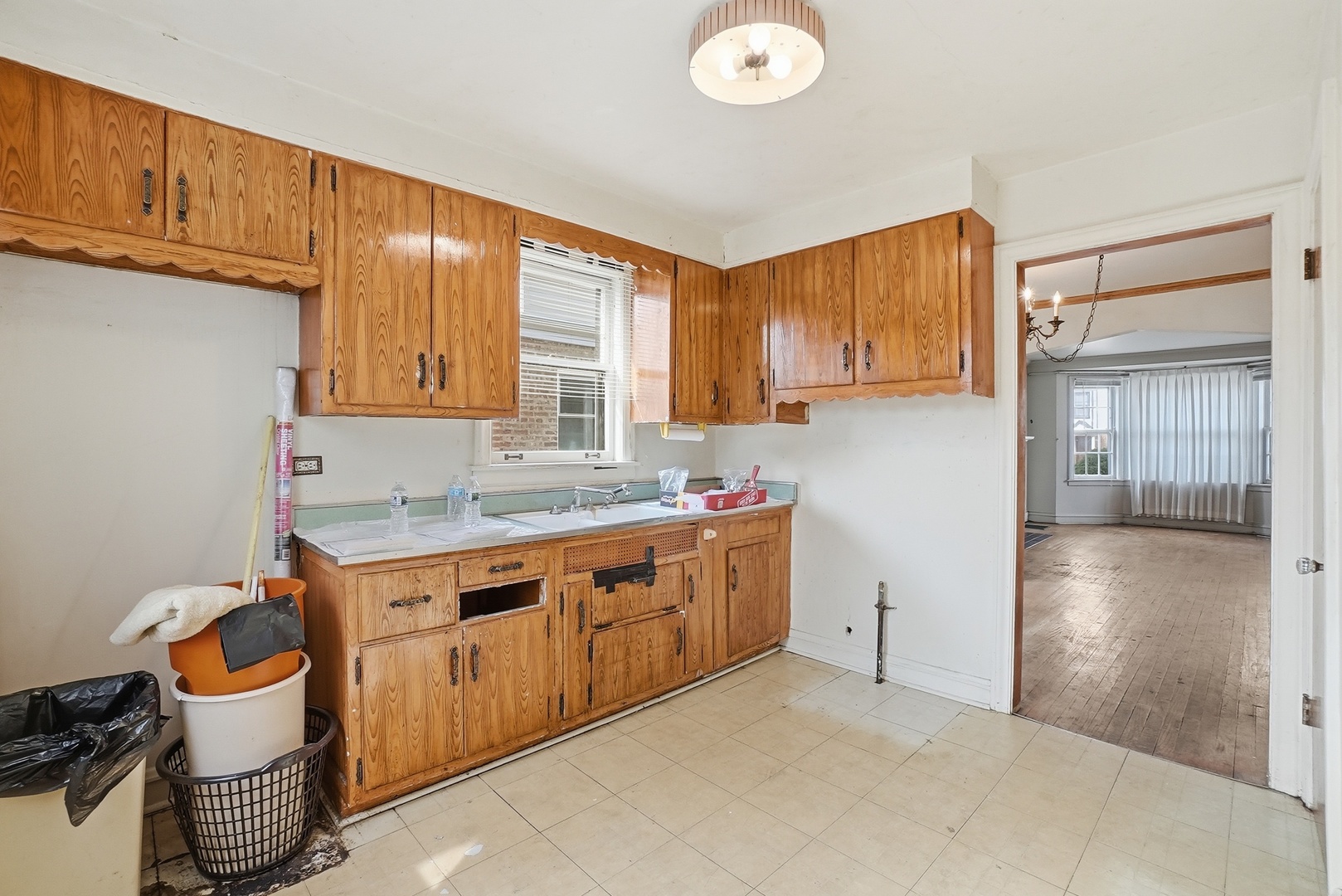 7339 N Osceola Avenue, Chicago, IL 60631