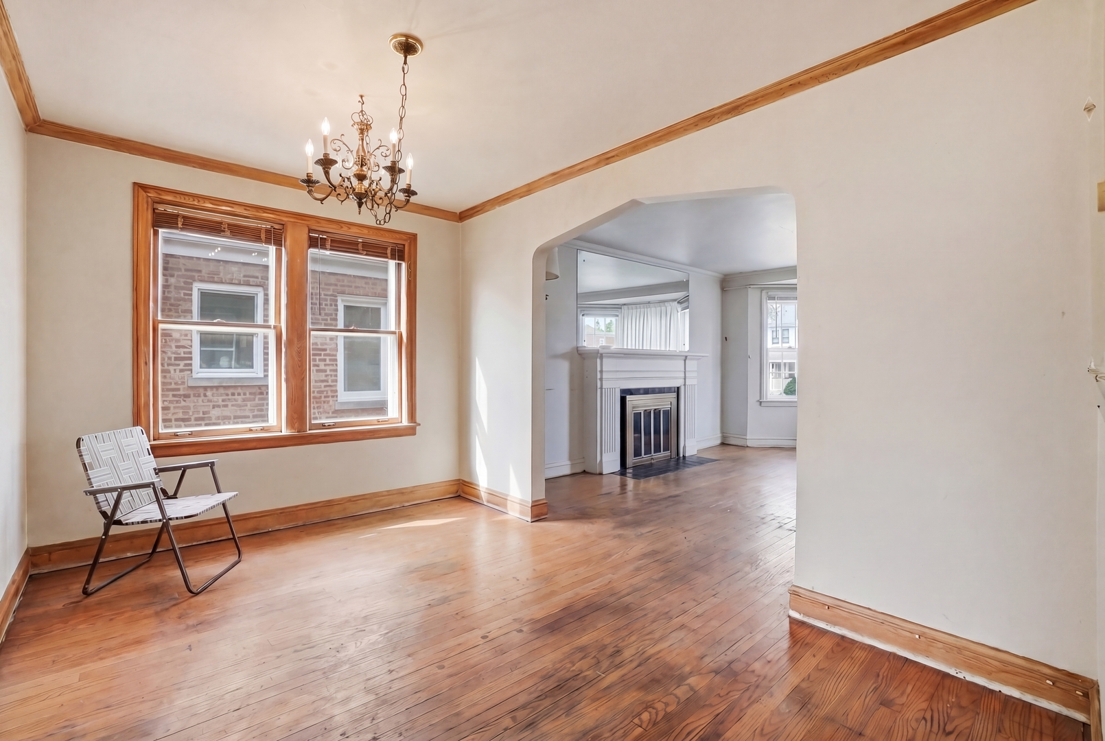 7339 N Osceola Avenue, Chicago, IL 60631