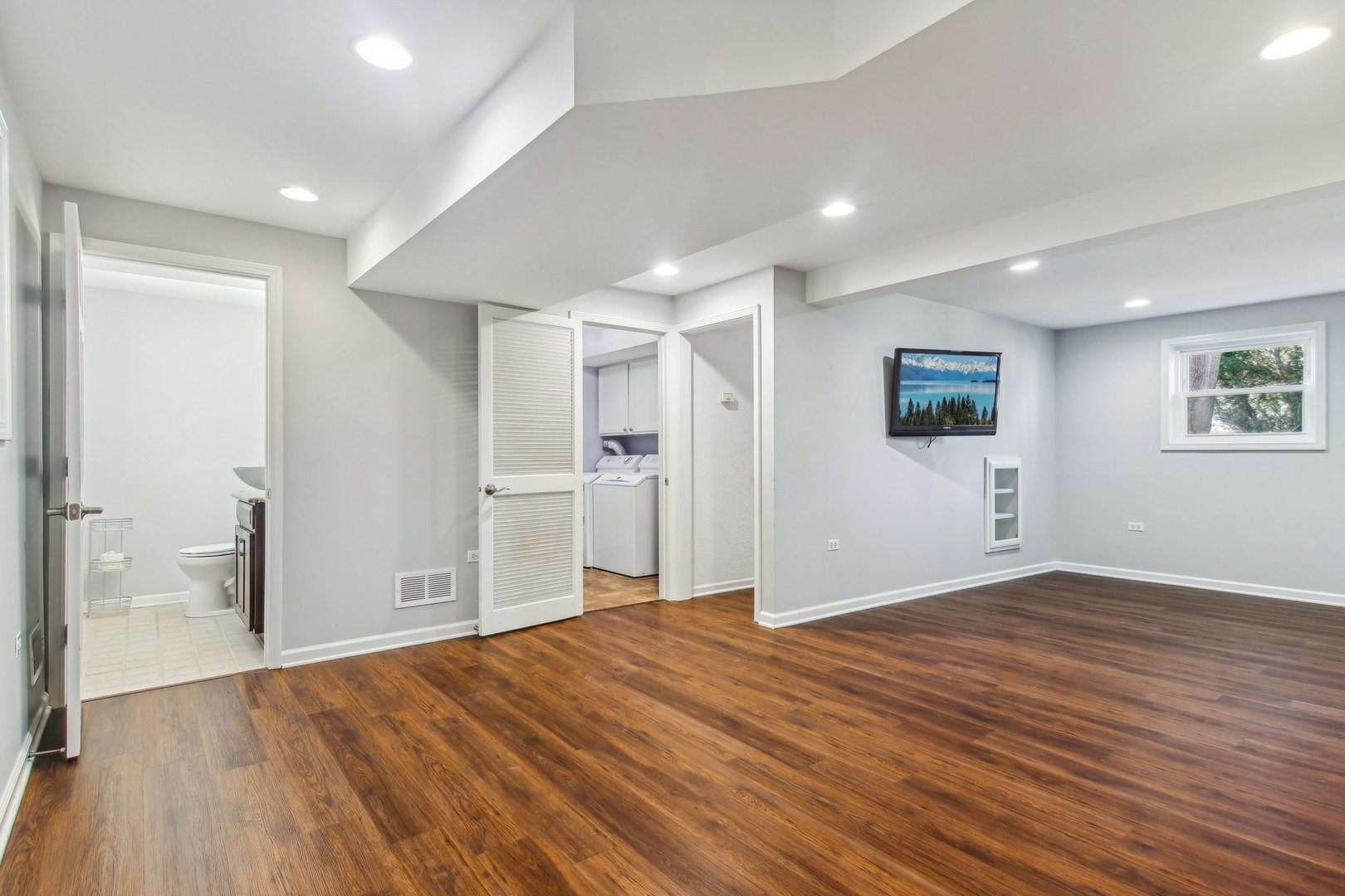 316 Bedford Road, Bolingbrook, IL 60440