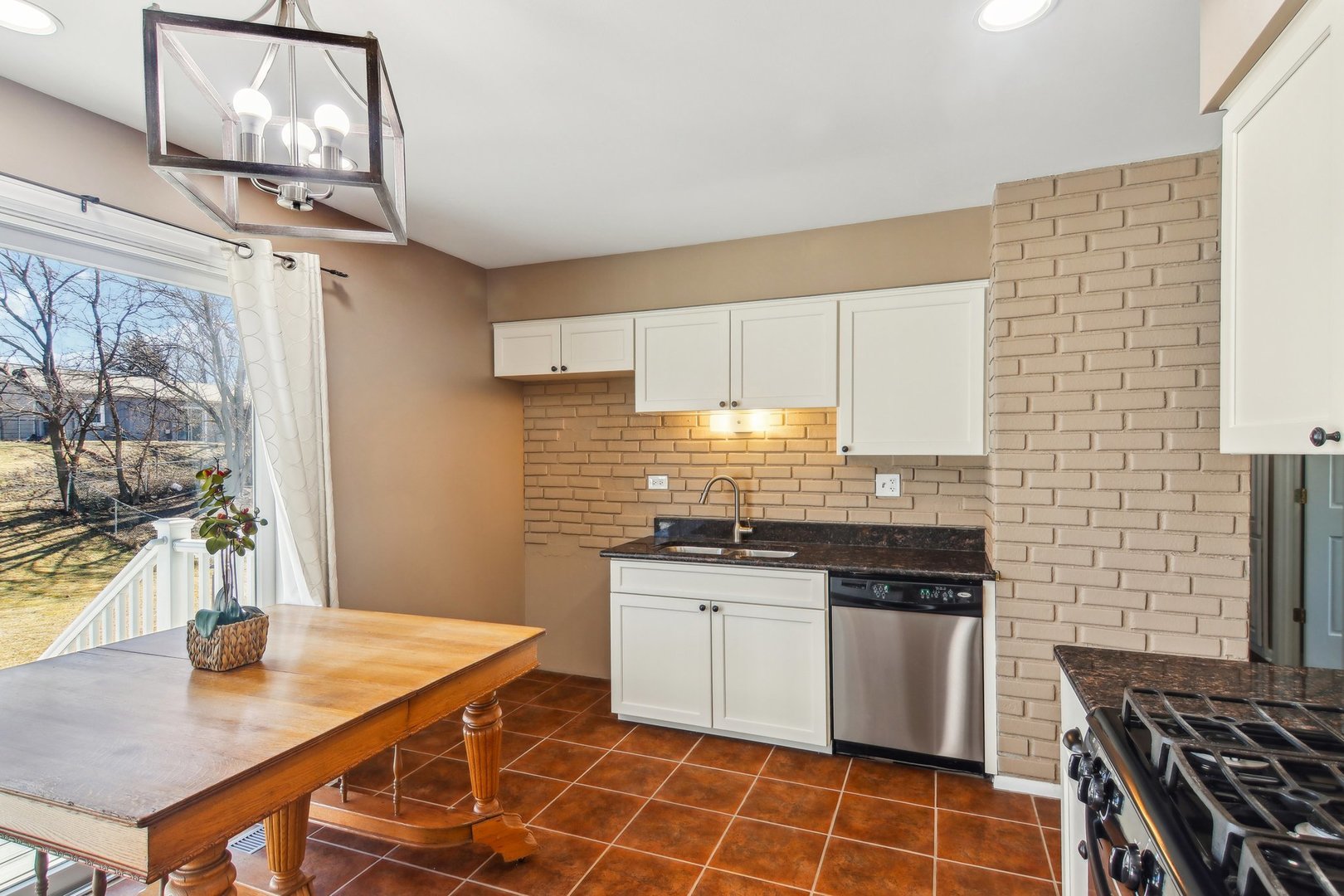 316 Bedford Road, Bolingbrook, IL 60440