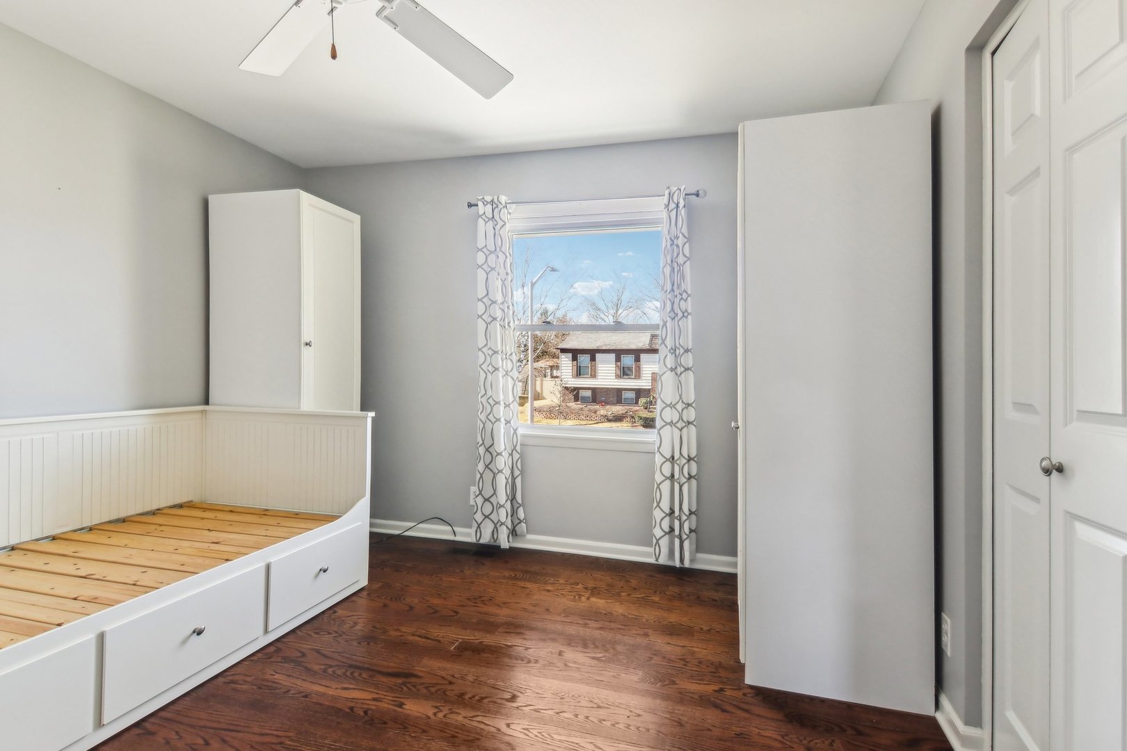 316 Bedford Road, Bolingbrook, IL 60440