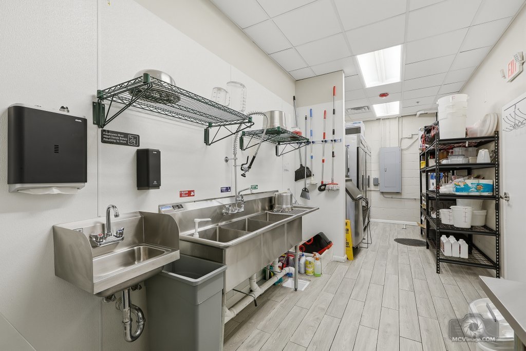 15945 Harlem Avenue, Tinley Park, IL 60477