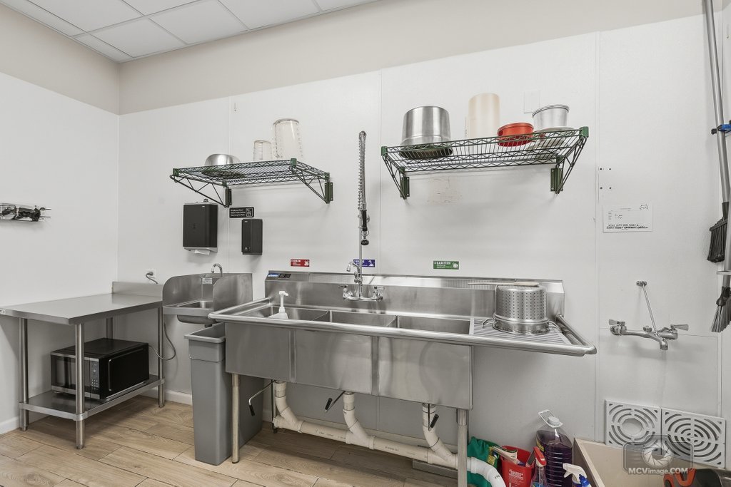 15945 Harlem Avenue, Tinley Park, IL 60477