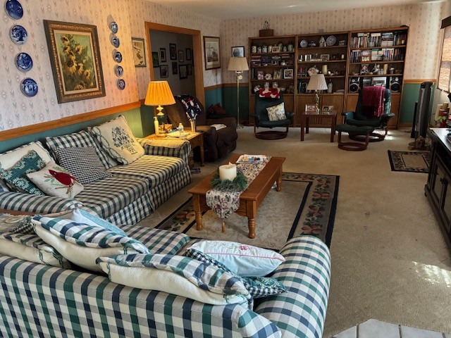 16W567 Hillside Lane, Willowbrook, IL 60527