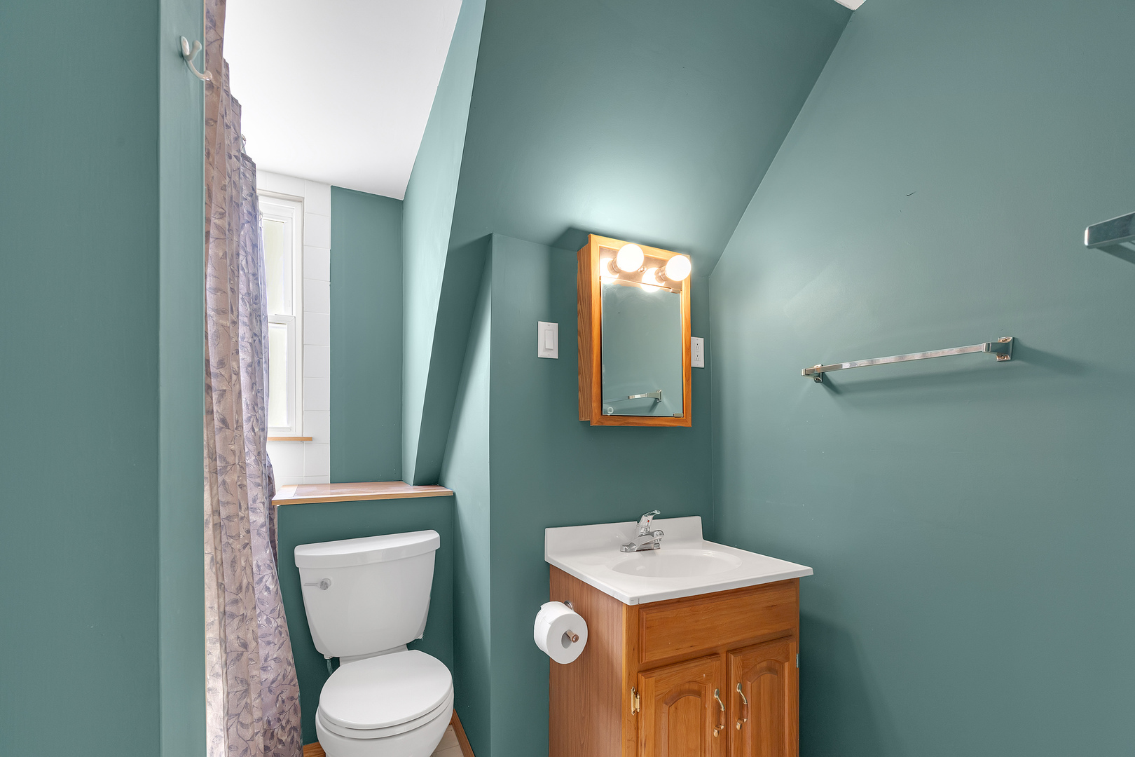 4711 N Kilbourn Avenue, Chicago, IL 60630