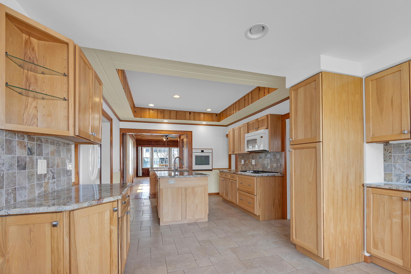 4711 N Kilbourn Avenue, Chicago, IL 60630