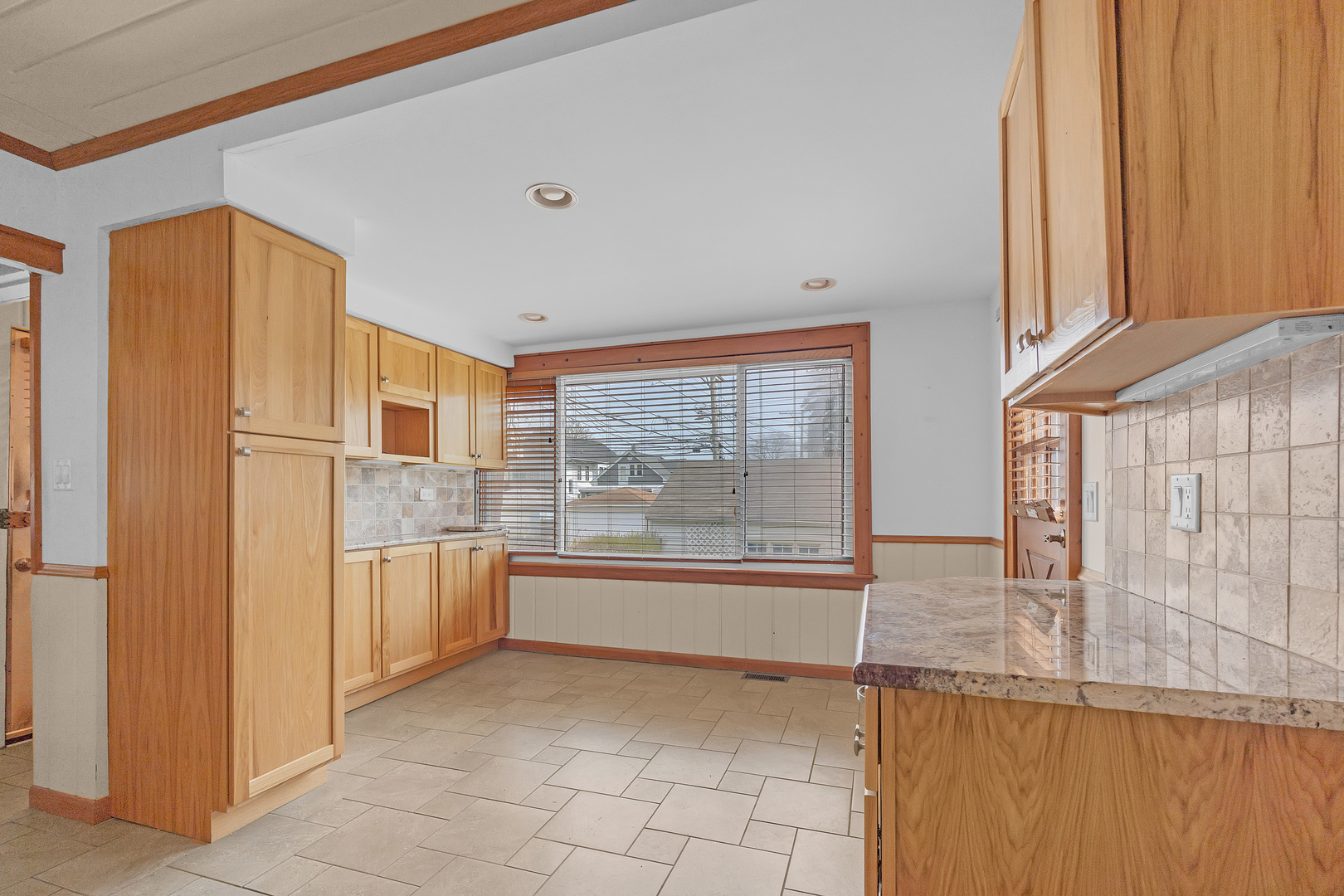 4711 N Kilbourn Avenue, Chicago, IL 60630